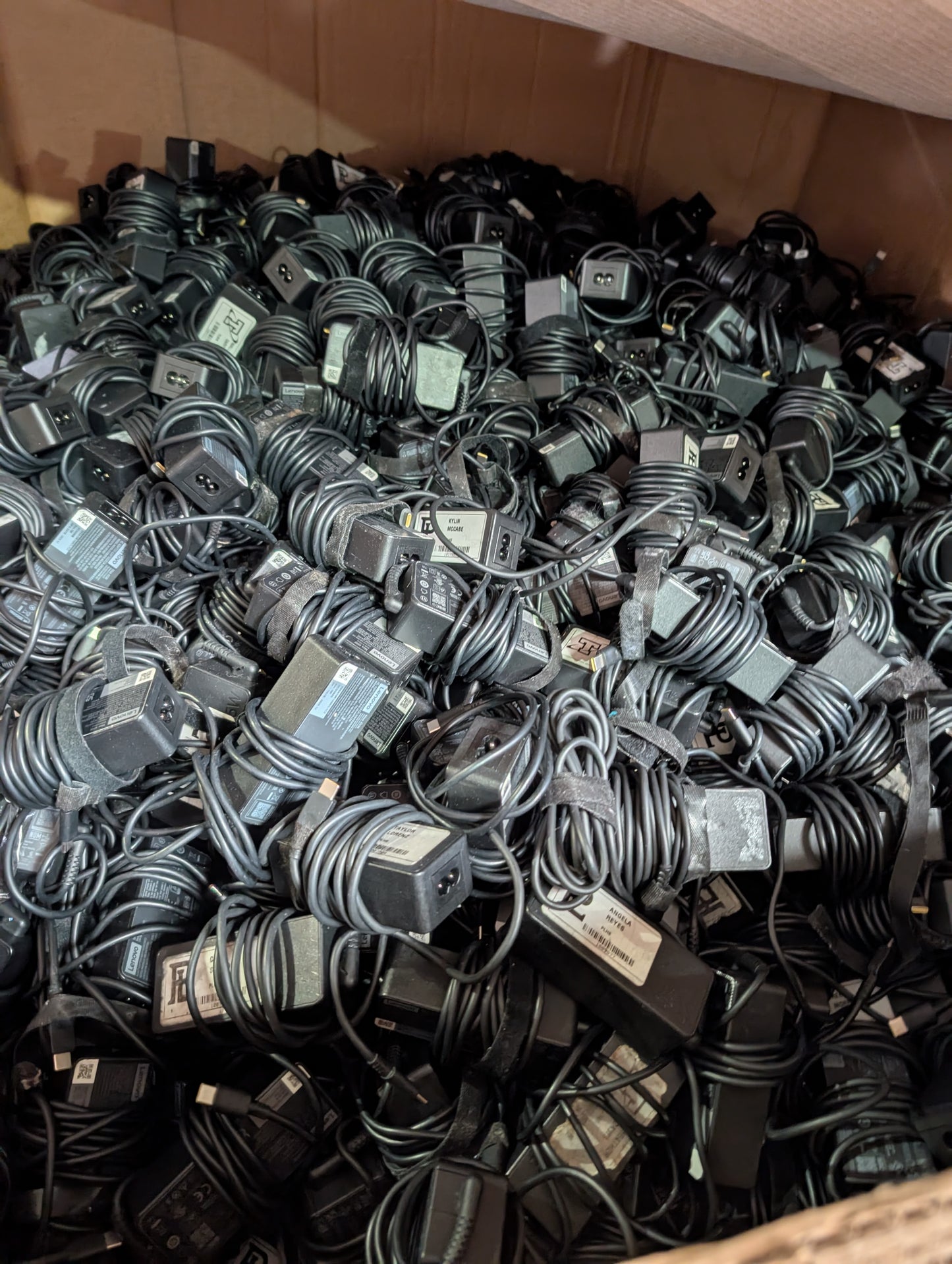 BULK LOT OF 1000 LENOVO USB C TYPE AC ADAPTERS - 8000 available