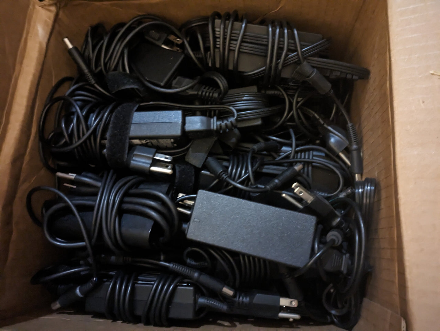 BULK LOT OF 10,000 AC ADAPTERS – OEM ORIGINAL WITH POWER CORDS